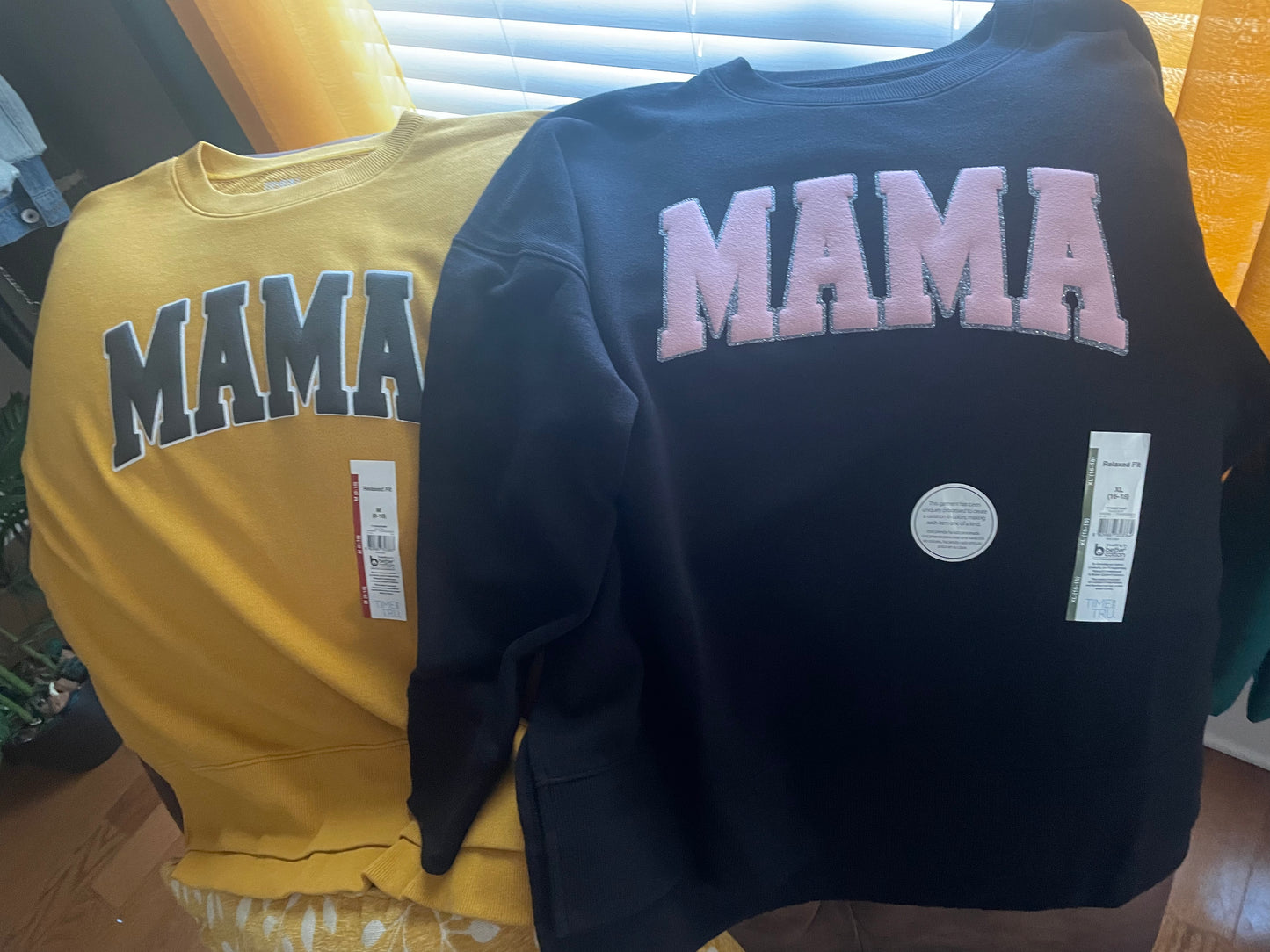 Full pullover MAMA sweatshirt with kids names
