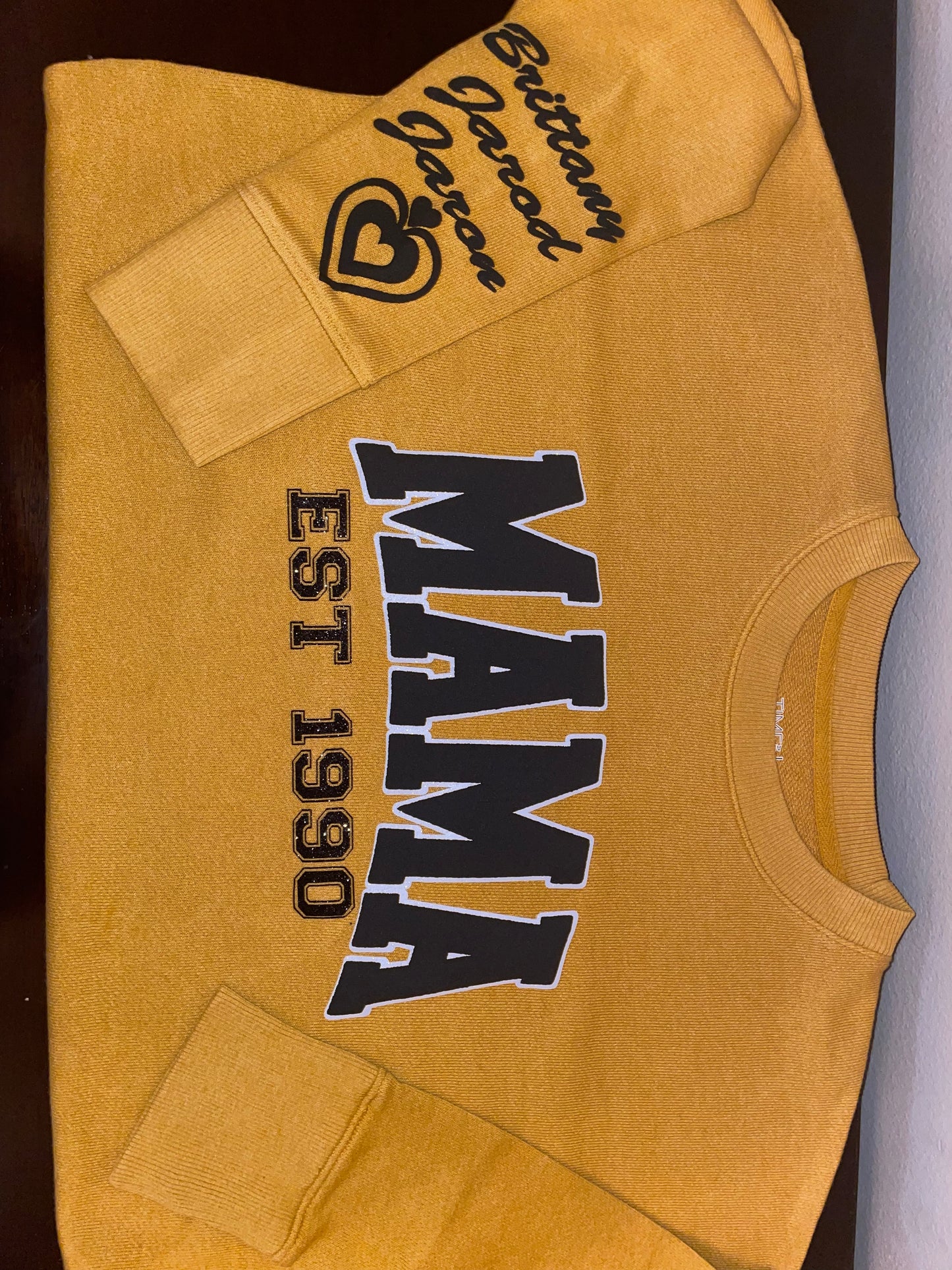Full pullover MAMA sweatshirt with kids names